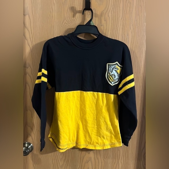 Harry Potter Universal Studios WingBack Long Sleeve Shirt Hufflepuff Jersey XS - Picture 6 of 11
